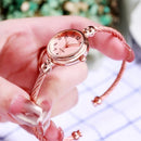 Relógio Feminino Luxo com Pulseira Fina Dourada – Elegante, Minimalista e Atemporal